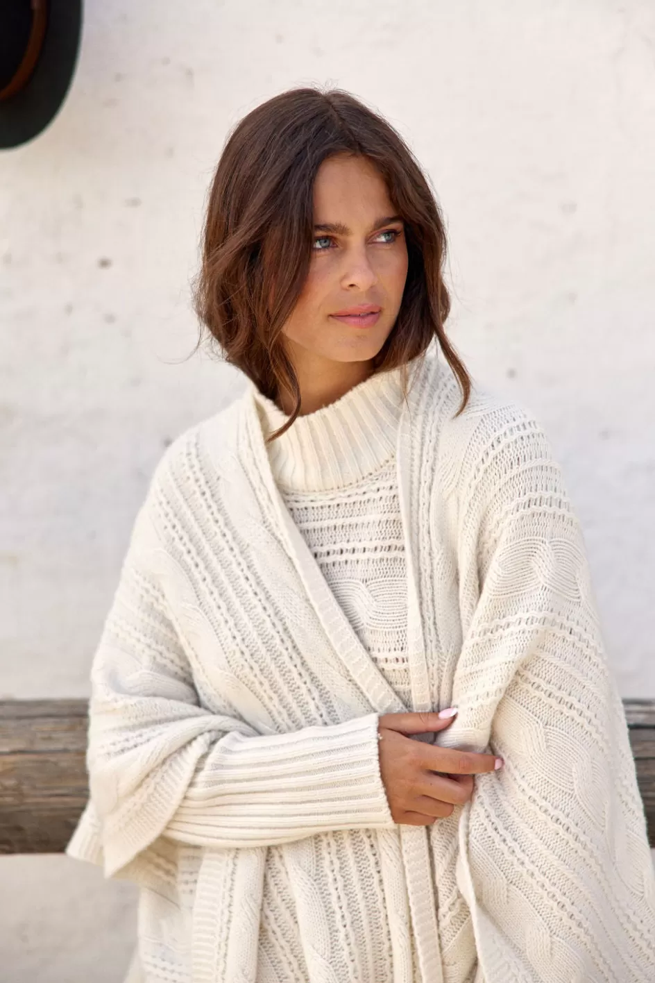 Lauren Vidal Pulls & Gilets-Poncho torsadé Roca Cream