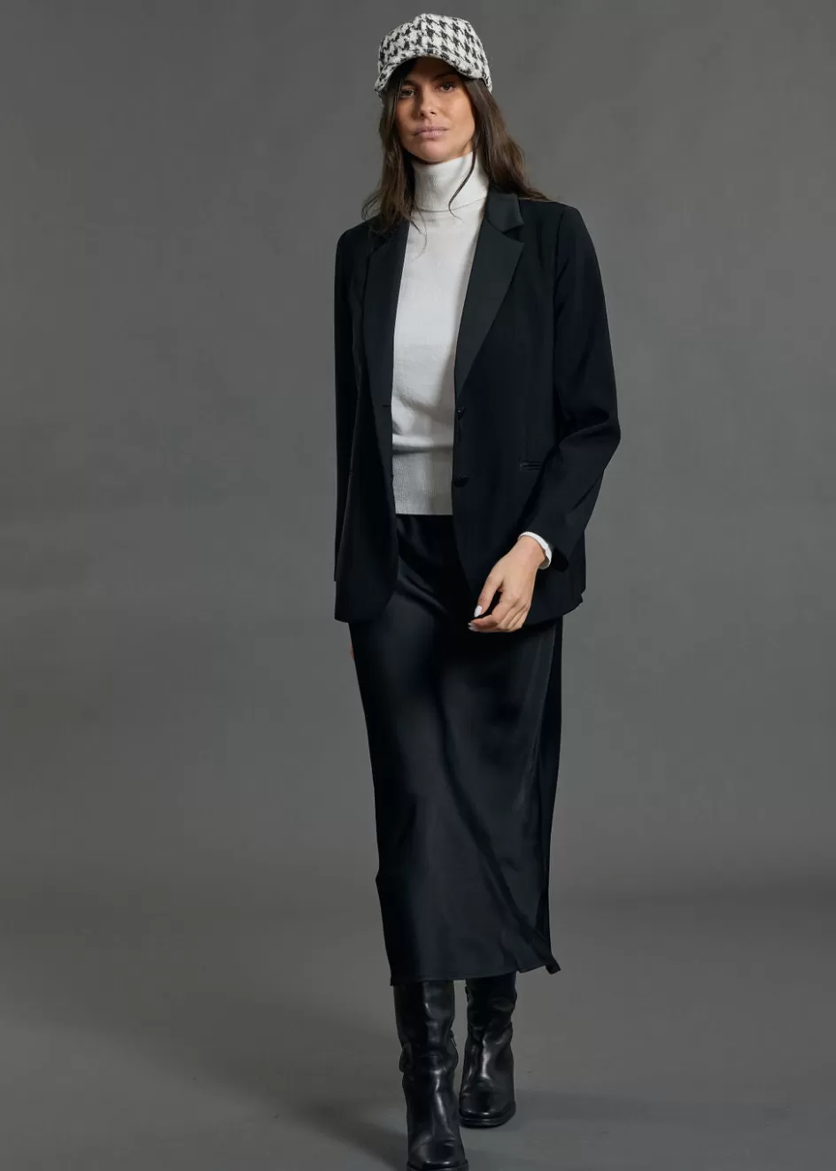 Lauren Vidal Vestes & Manteaux-VESTE AVEC COL ENVERS SATIN JULES Noir